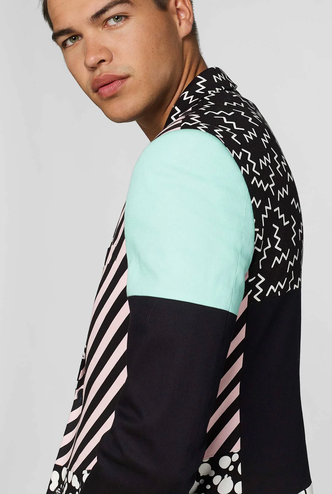 Retro - Cut & Sew - Black - Image 5